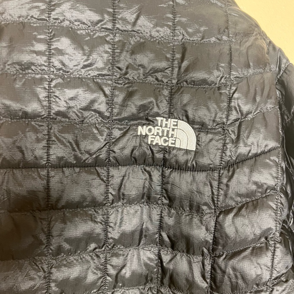 The North Face Black Thermoball Jacket - Picture 6 of 8